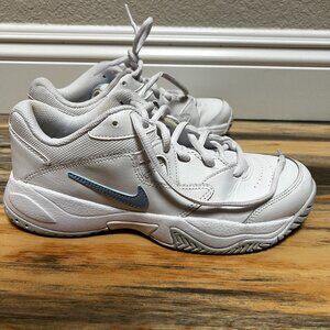 BRAND NEW Nike Tennis Shoes